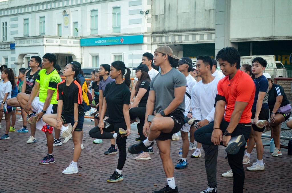 Fitbar year-end community run