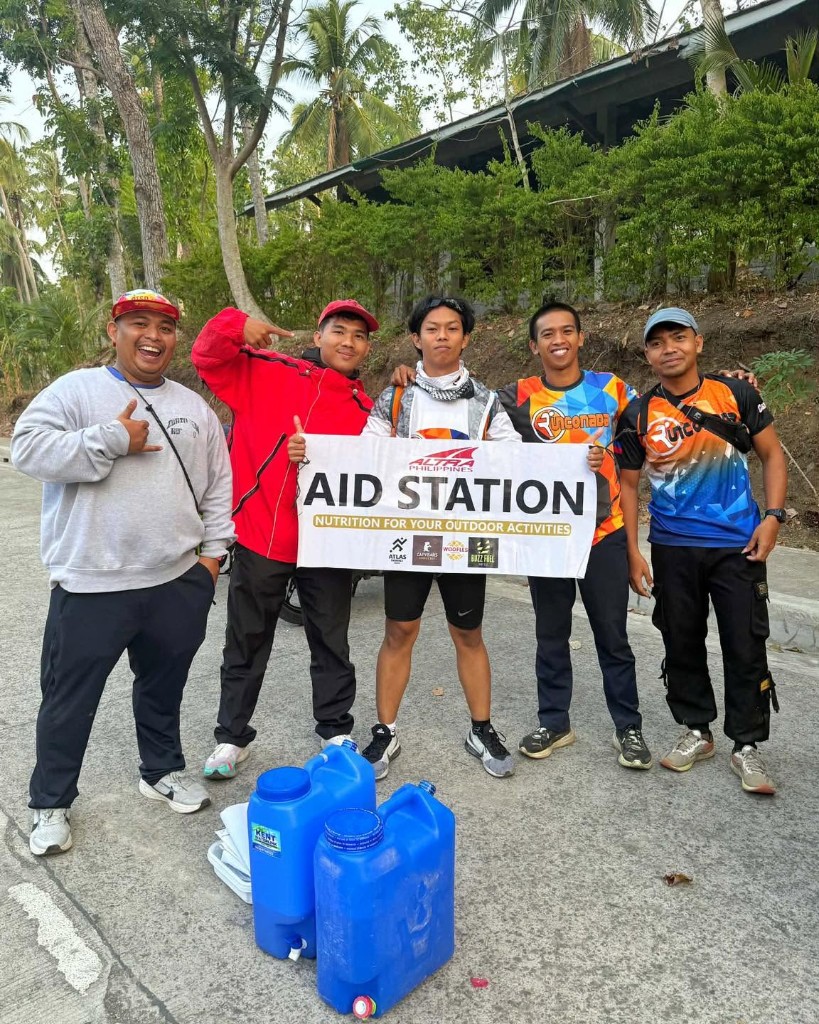 Altra 50 2.0 Bicol volunteers